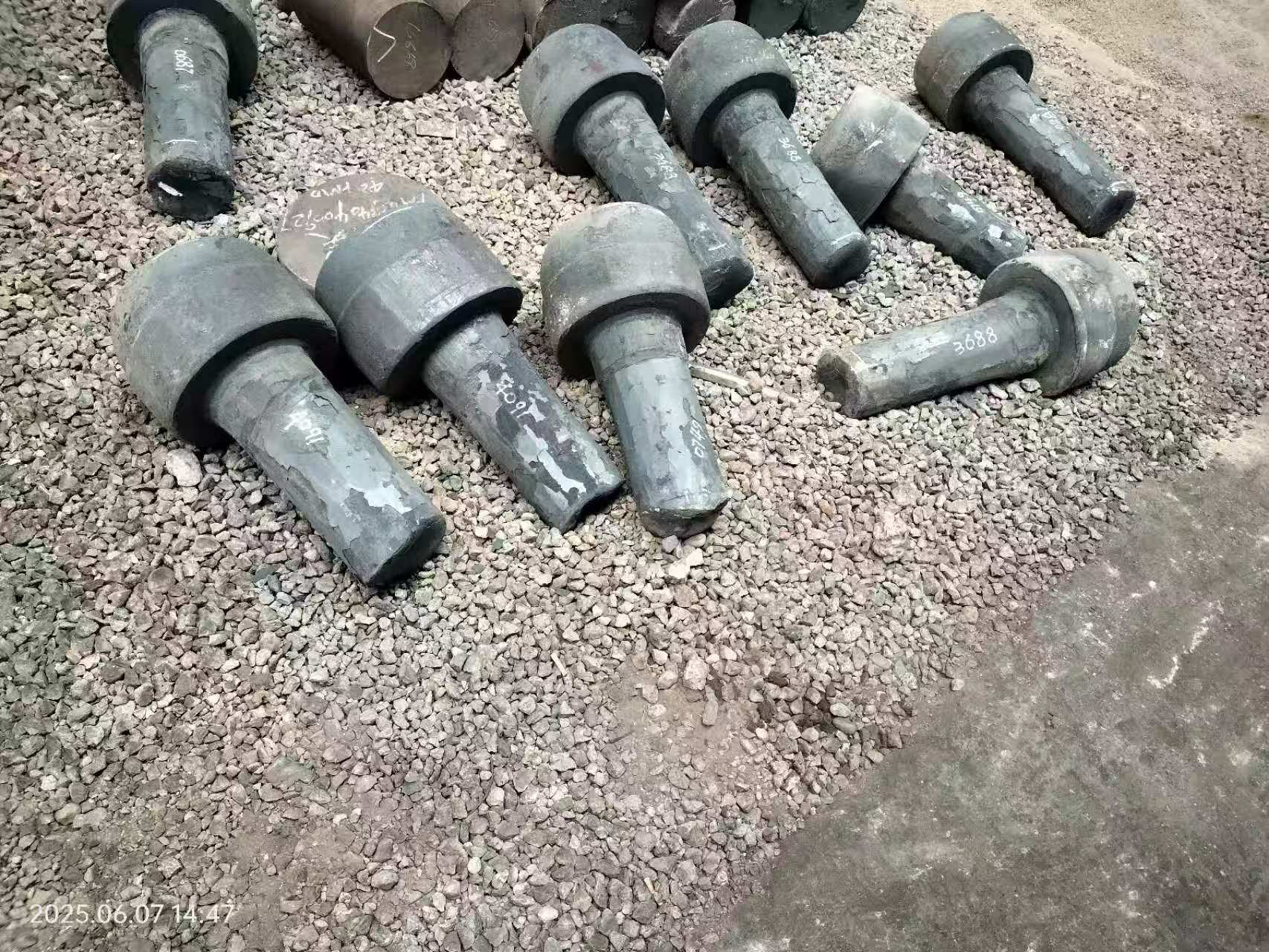 Come migliorare le prestazioni dei pezzi fucinati per l'aviazione controllando la temperatura e la pressione